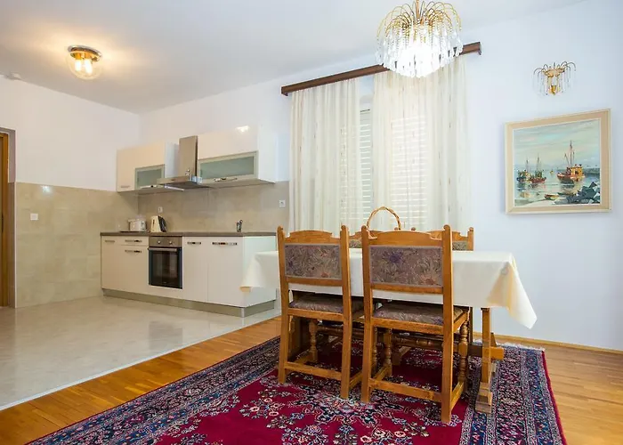 Apartment Karolina *